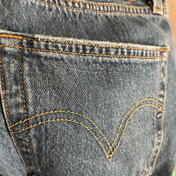 Levi's 501 Original Jeans - Picture 5 of 9